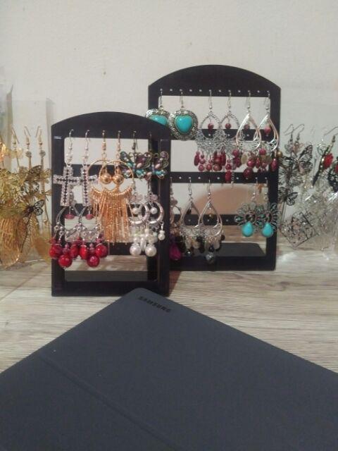 Stand Holder Display Anting Bahan Plastik Dengan 48 Lubang