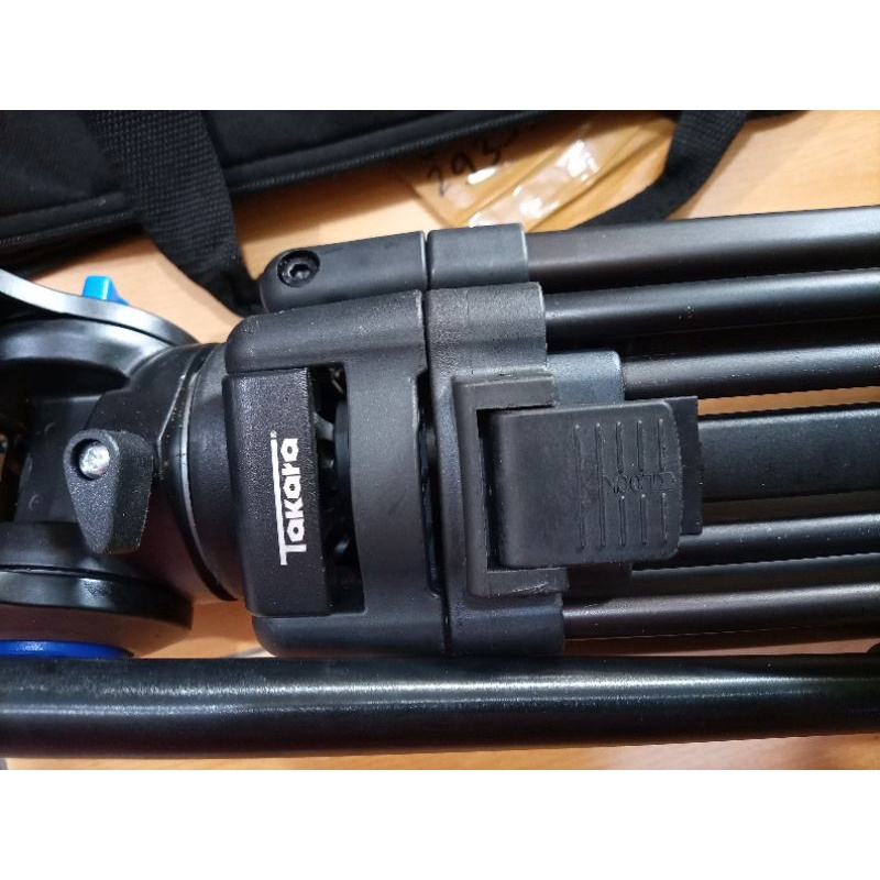 tripod TAKARA