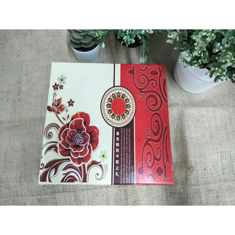 

hardbox mooncake motif bunga