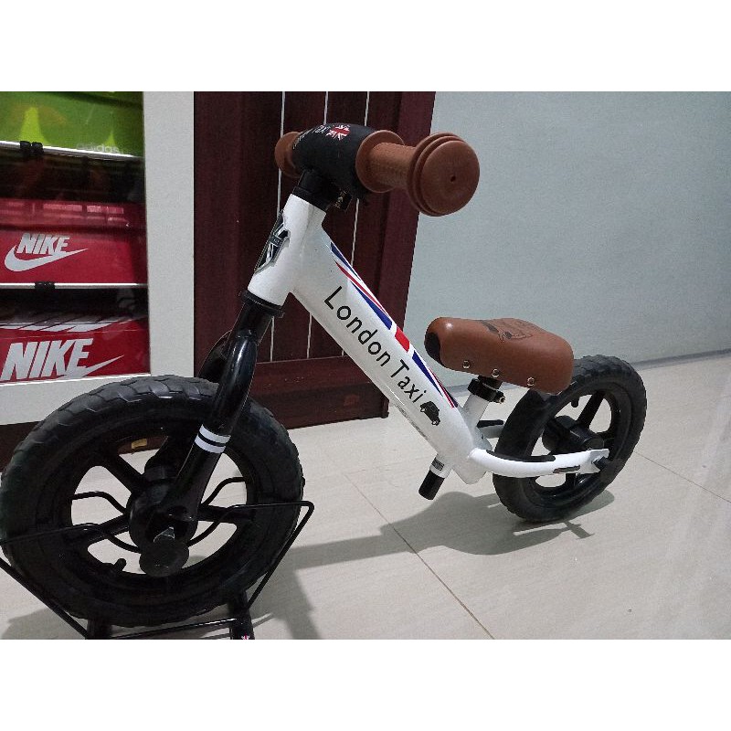 Balance Bike London Taxi Preloved