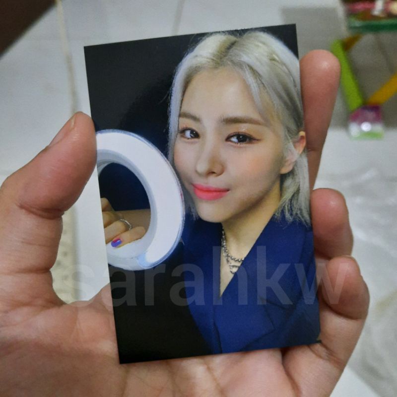 Photocard Ryujin Lightring Pop-Up