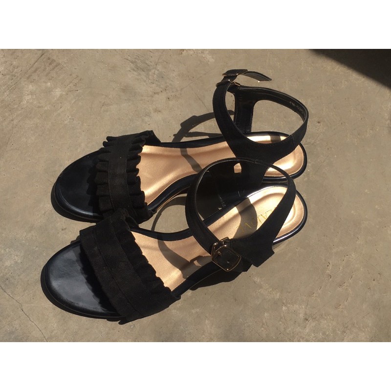 Sepatu Heels hitam korea wanita