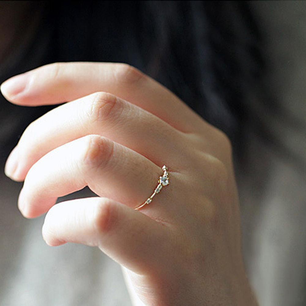 Timekey Cincin Pernikahan Hias Kristalberlian Imitasi Gaya Simple Untuk Wanita A9K3