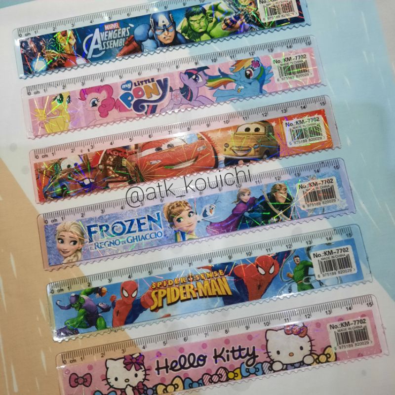 

PENGGARIS FANCY BERKARAKTER 15 CM | PENGGARIS / ROL / RULER PLASTIK MOTIF KARAKTER KESUKAAN ANAK | PENGGARIS PLASTIK 15 CM FROZEN AVENGERS SPIDERMAN