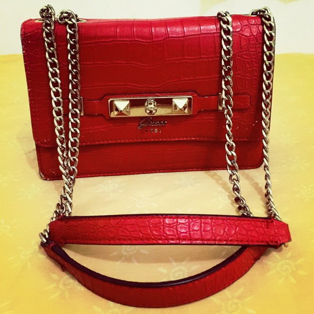 Tas guess warna merah Shopee Indonesia