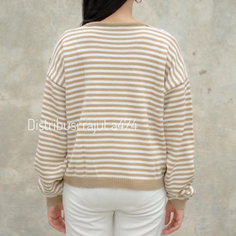 WINDA MALL SWEATER RAJUT GARIS GARIS KERAH V