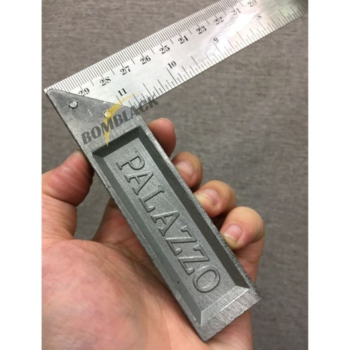 

Hemat Penggaris Siku 30Cm Siku Tukang 12" Angle Ruler 90 Derajat Palazzo Hemat