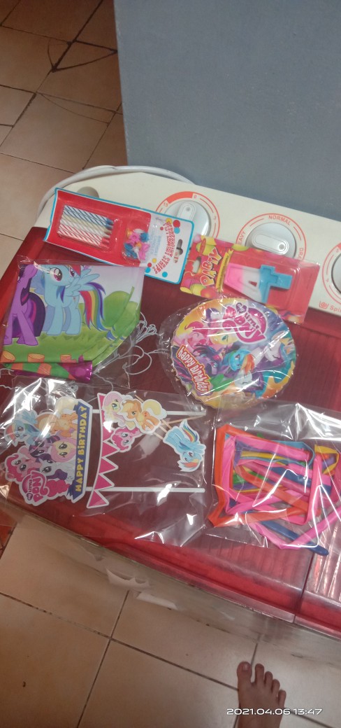 Topper Kue Karakter Tsum Tsum Little Pony Lol Doraemon Hello Kitty/ Hiasan Kue Karton