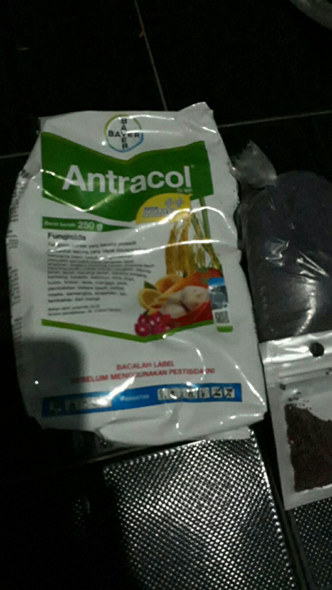 Fungisida Antracol 70 Wp Zinc Kemasan Pabrik 250 Gram - Bayer