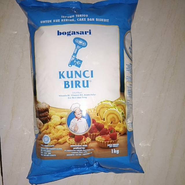 

Tepung terigu kunci biru 1kg