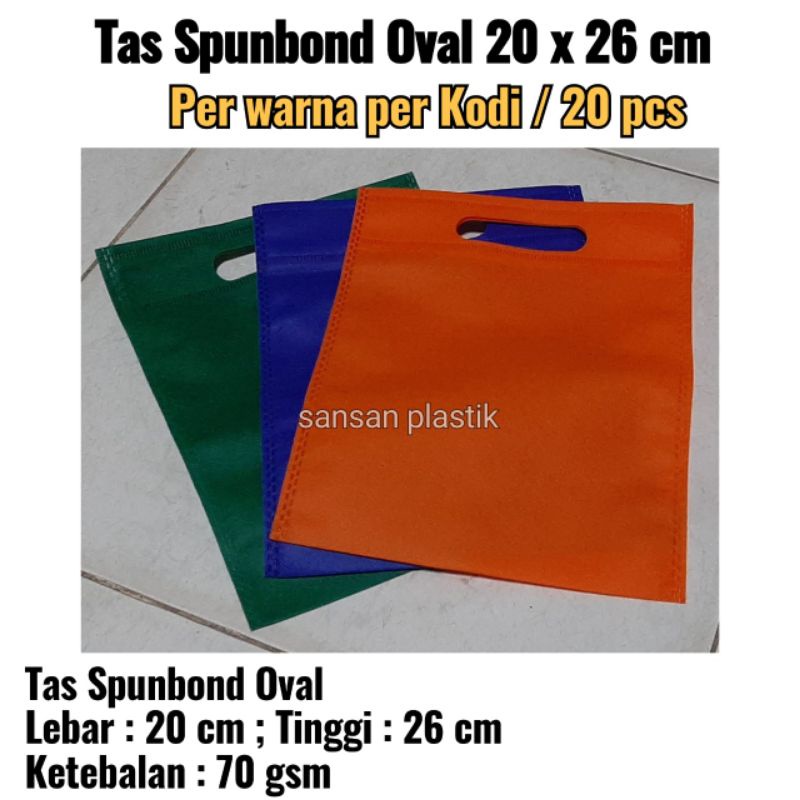 

Tas Spunbond Oval 20x26cm / Goodie bag isi 20 pcs