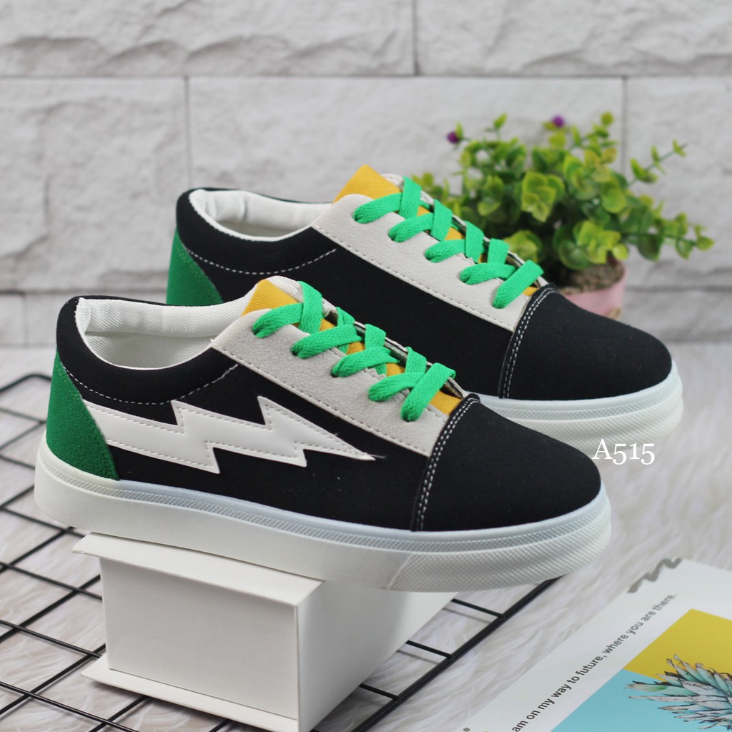 Sepatu sneakers A515