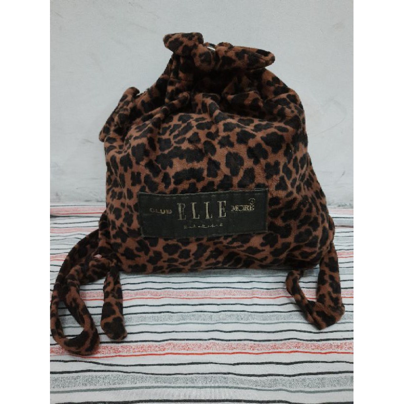 Tas Bahan Bludru, Motif Macan, Serut Backpack/Gendong/Ransel Brand Elle