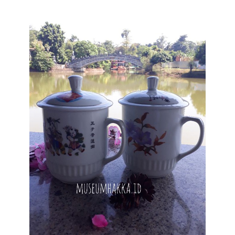 Cangkir Keramik + Penutup Teh