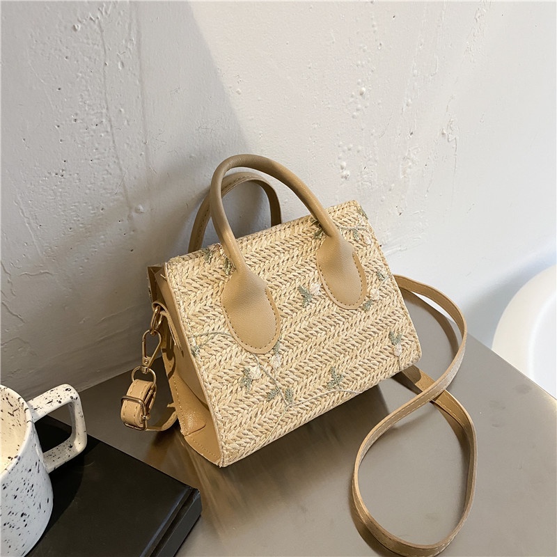 Tas Selempang Wanita Anyaman Lace Leaf Sling Bag Import