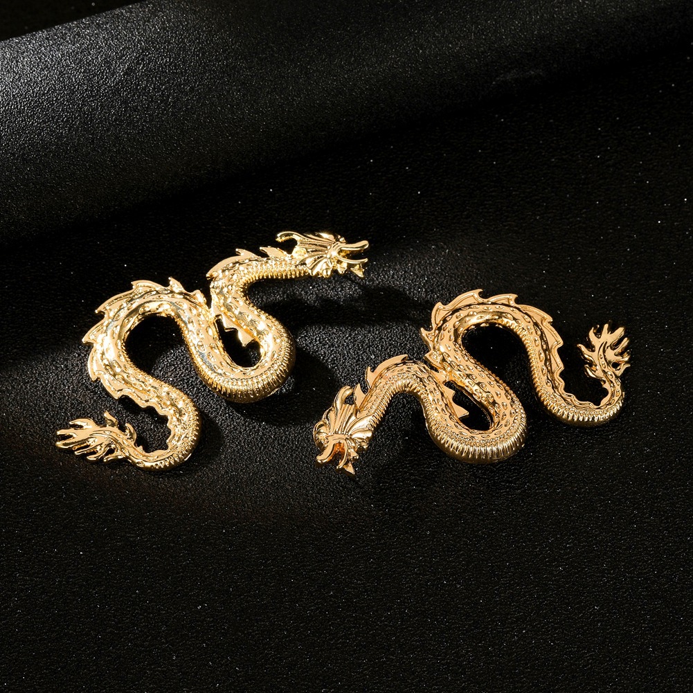 Anting Stud Bentuk Naga Melengkung Bahan Alloy Untuk Wanita