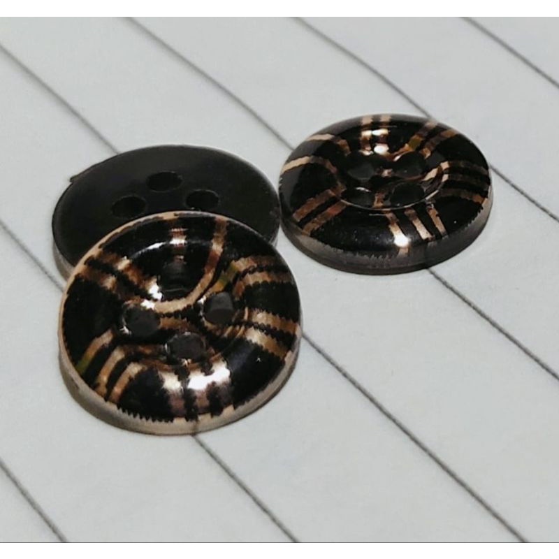 ( 12 BIJI) Kancing Black Luv Gold Ukuran 11 MM