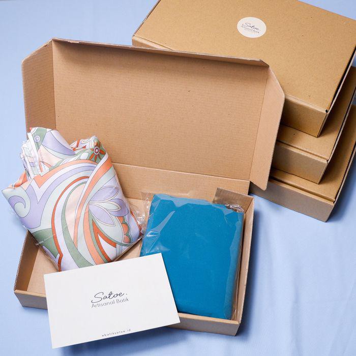 

Hampers Lebaran Batik Satoe - Paket A - Paket A Campur 092