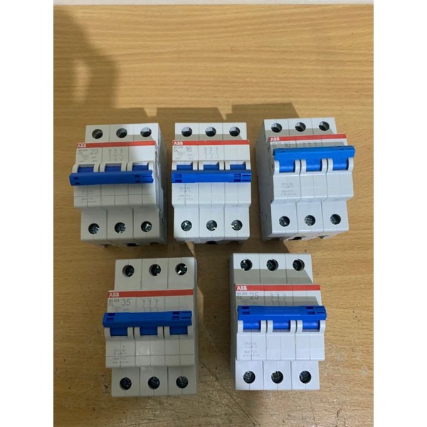 MCB ABB 3 pase Original SNI