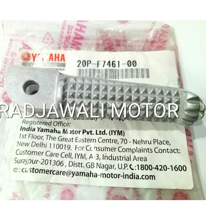 FOOTSTEP DEPAN KANAN R15 V2 ASLI ORIGINAL YAMAHA