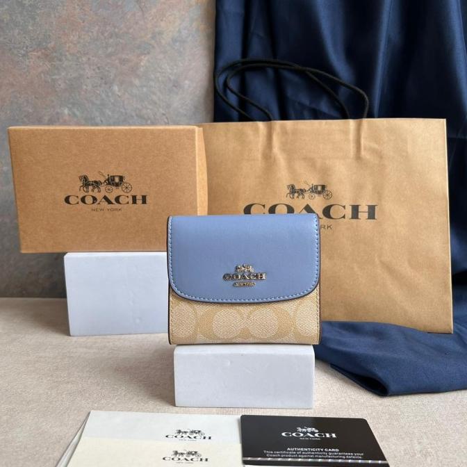 Coach Woman Tri-Fold Wallet Original