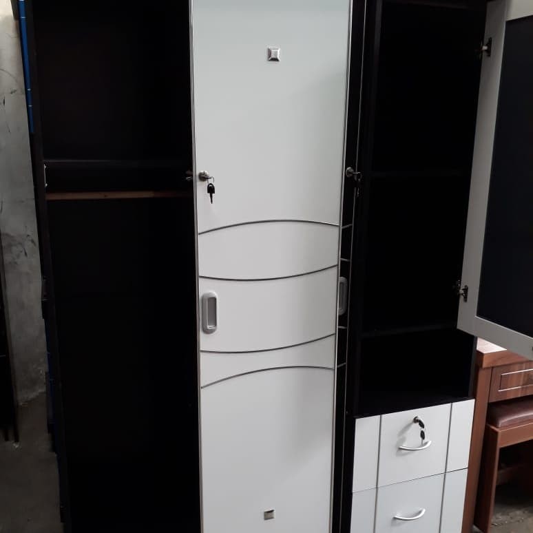 Lemari pakaian 3 pintu new sliding + kaca cermin