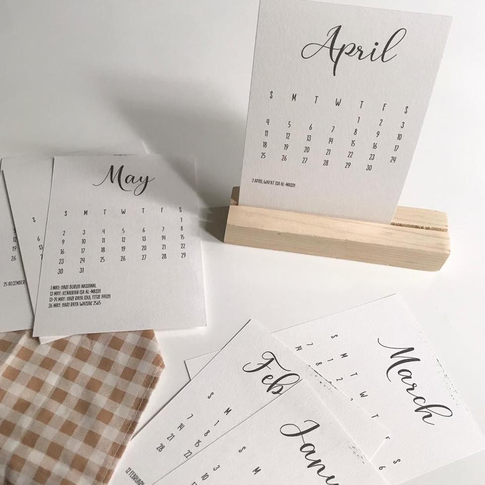 

Aesthetic calendar 2021/ Kalender 2021 [FREE CARD HOLDER] (ART. 8395)