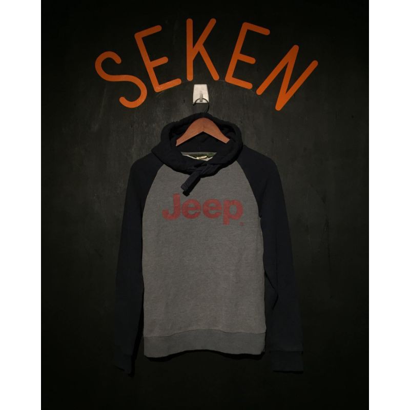 Hoodie JEEP.Size : SP : 60cm
L : 47cm
Kondisi : 95%
Harga : 170k
