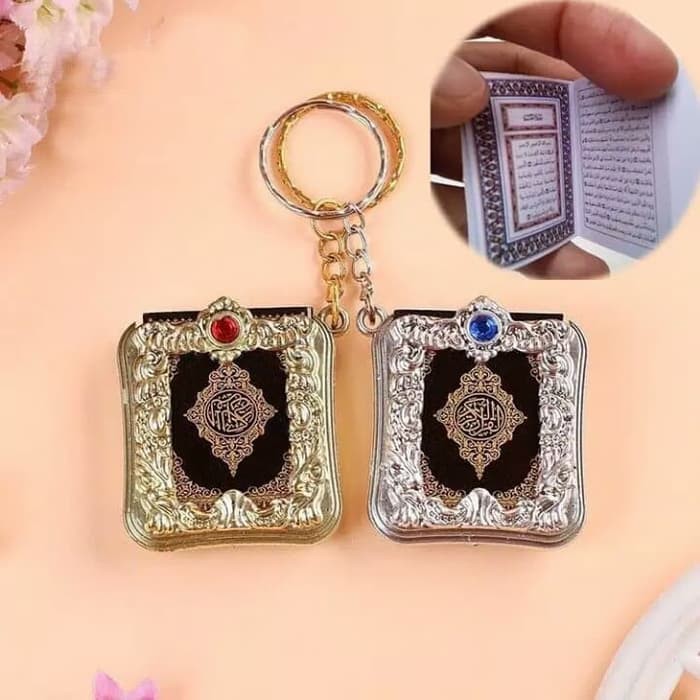 Gantungan Kunci Al Quran / Alquran Mini Souvenir  / Gantungan kunci ALQUR'AN / ALQUR'AN MINI Import