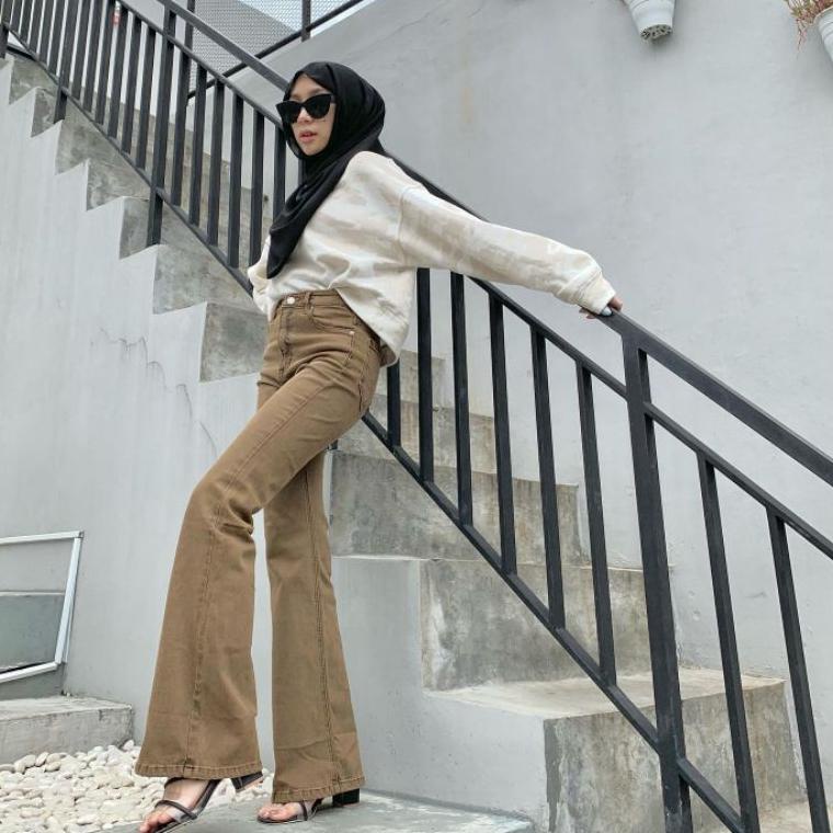 [KODE PRODUK GV8WJ7142] Celana Jeans Cutbray Wanita loose