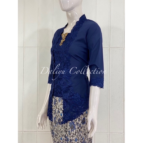 KSS02 - Daliyu KEBAYA KUTUBARU LENGAN 7/8 BORDIR SENADA Katun Stretch / Kebaya Wisuda / S M L XL-Navy