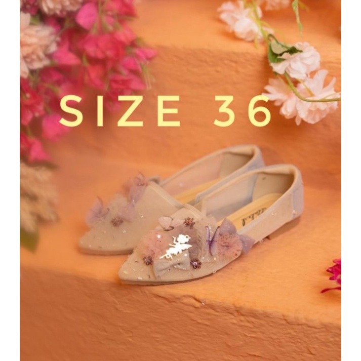 [SOLD] Ittaherl Katnis Size 36 Slip On Slipper Whisper Pointy