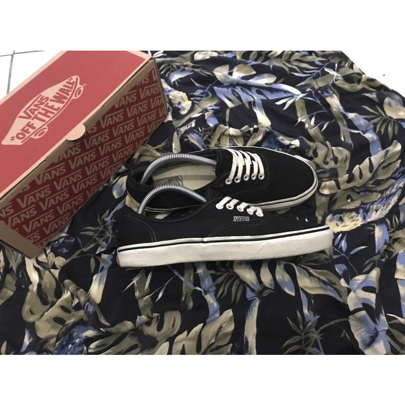 Vans Authentic Black White Global Second Original
