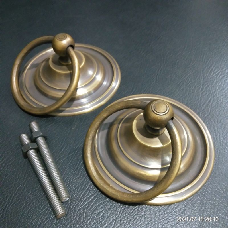 Handle gebyok ring diameter 11cm.