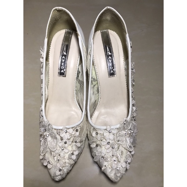 PRELOVED HEELS AVEDA