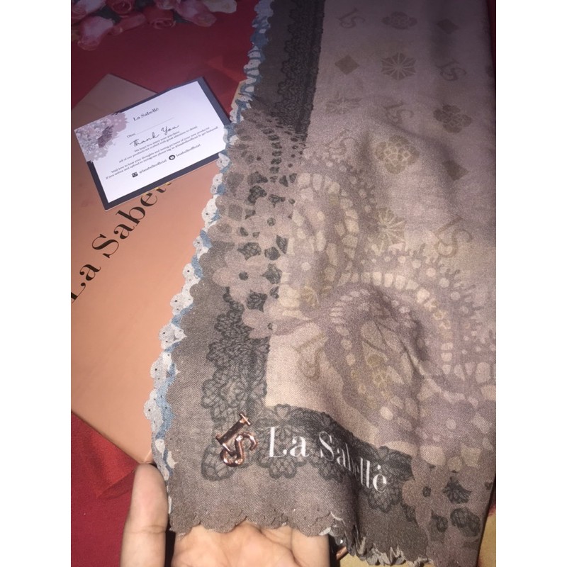 PL La sabelle monobella with Ls charm box exclusive