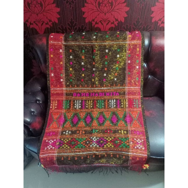 Ulos sadum romiduk hitam polos