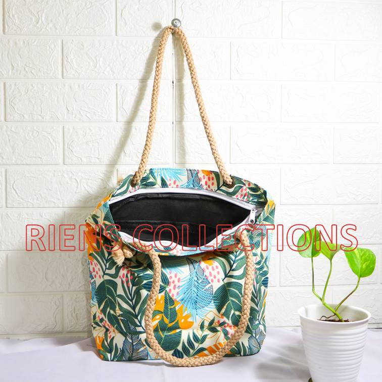 RIENS COLLECTIONS. TOTEBAG KANVAS TALI SUMBU MOTIF FLORAL KUNING. TAS KANVAS. TAS JOGJA. SOUVENIR JOGJA