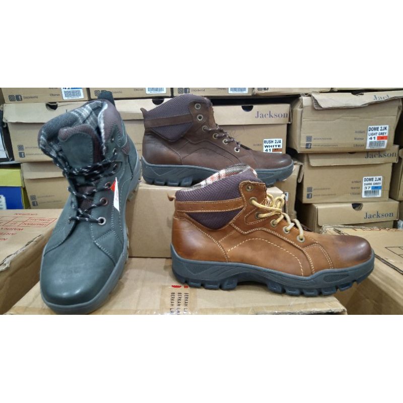 Sepatu pria booth kulit