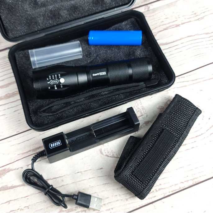 Paket Senter LED Flashlight Cree XM-P50+Baterai+Charger / Senter LED Gunung Outdoor Cas Casan Charger Usb Besar Zoom Swat Police Super Terang Jarak Jauh Anti Air Tahan Air Awet Berburu Batre Baterai Tahan Lama Portable Rechargeable / Lampu Senter LED Ori