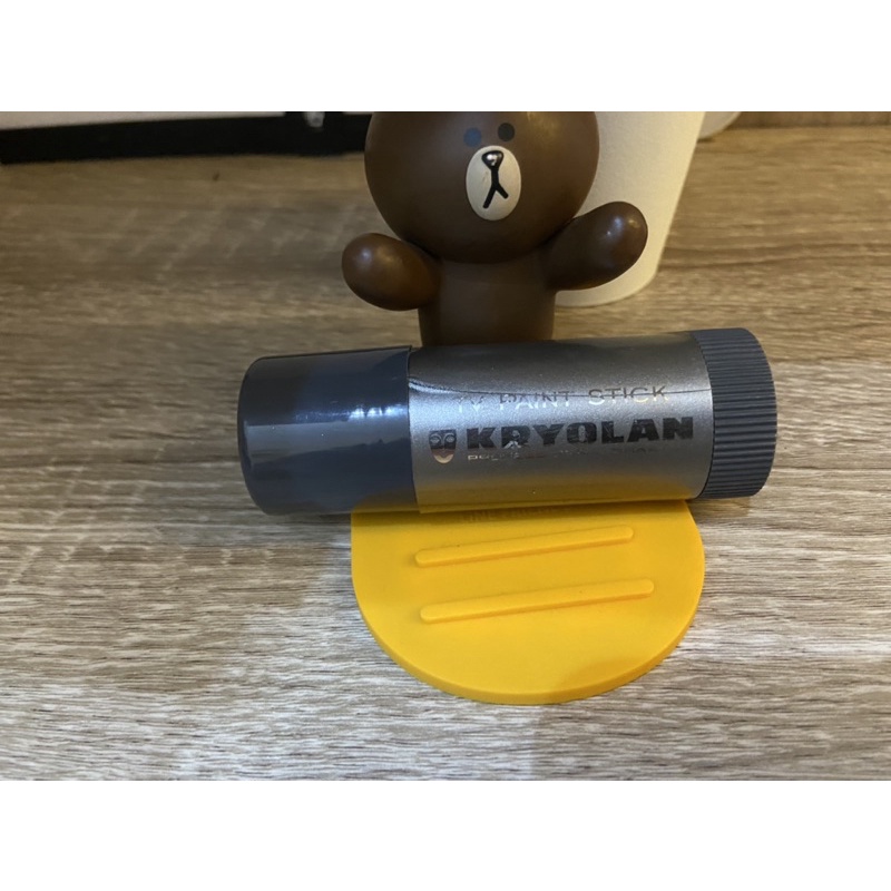 Preloved Kryolan Paint Stick - Stik Highlight