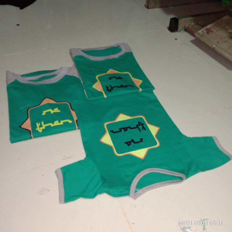 kaos couple keluarga/desain suka-suka