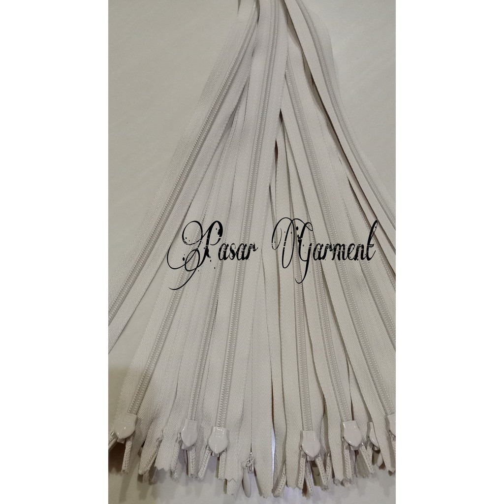 

Resleting Jepang YKK 14" warna coklat susu ( mau ngabisin stok )