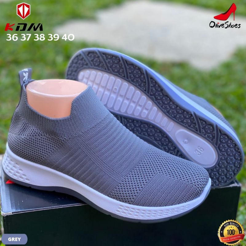 Sneakers Import Kdm Wanita Slop