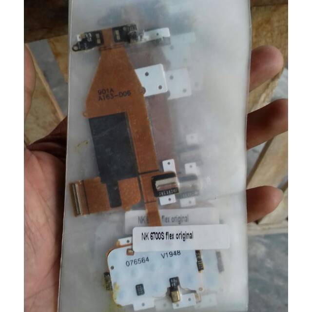 Flexible nokia 6700s