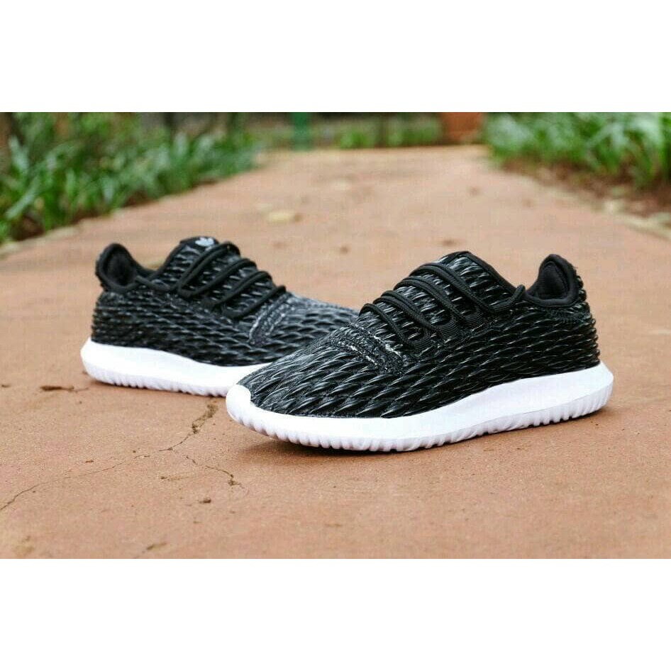 basket adidas tubular