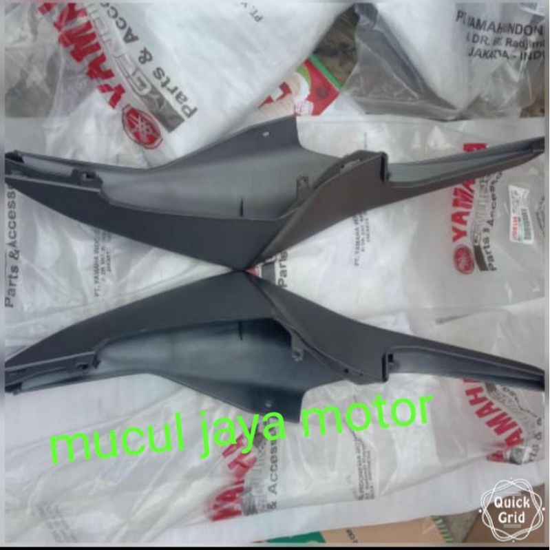COVER BODY SAMPING BELAKANG R15 LAMA V2 ABU ABU ORIGINAL YAMAHA GENUINE PARTS