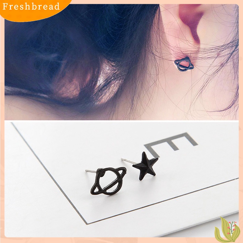 Anting Tindik Bentuk Planet / Bintang Lucu untuk Pria / Wanita