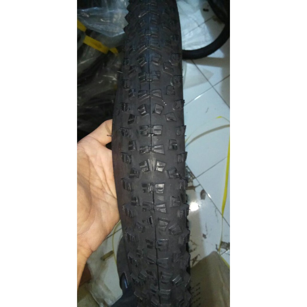 Ban luar 27.5 x 2.25 swallow