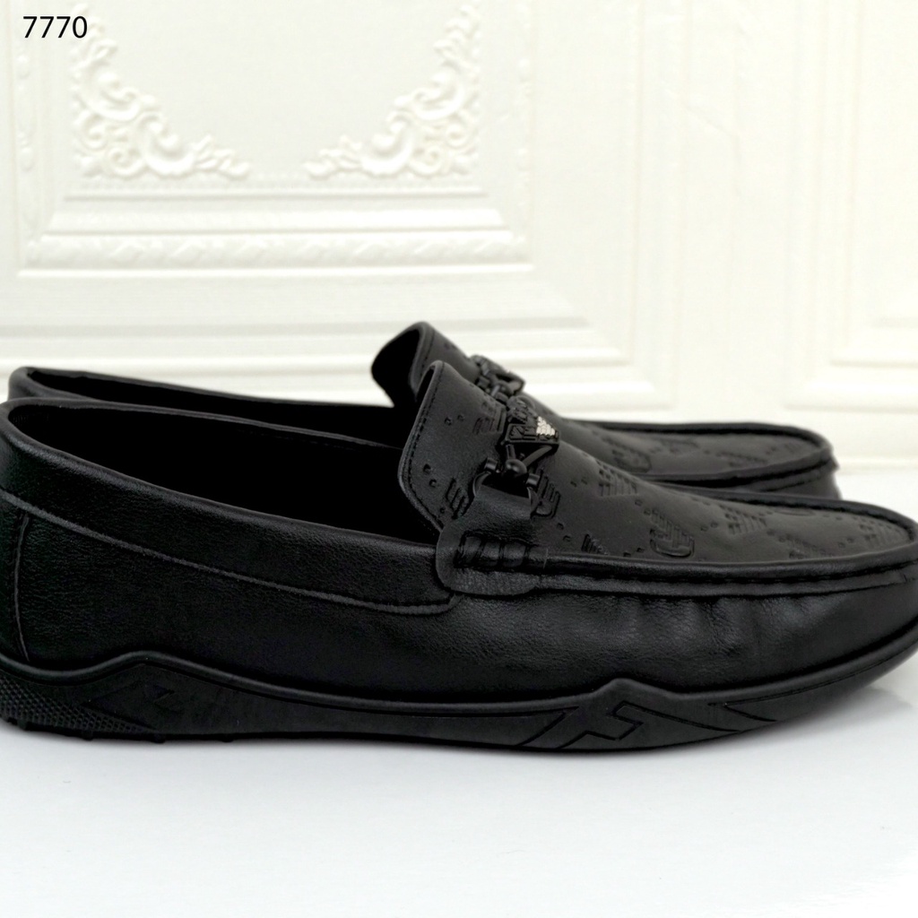 SEPATU FASHION COWOK 7770